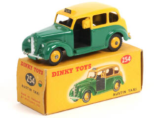Lot 598 - DINKY TOYS (GB) (1)