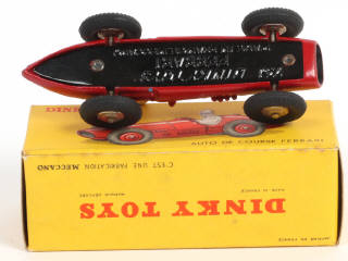 Lot 391 - DINKY TOYS (FRANCE) (1)