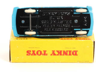 Lot 440 - DINKY TOYS (FRANCE) (1)