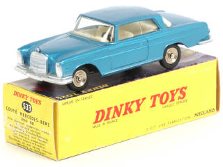 Lot 489 - DINKY TOYS (FRANCE) (1)