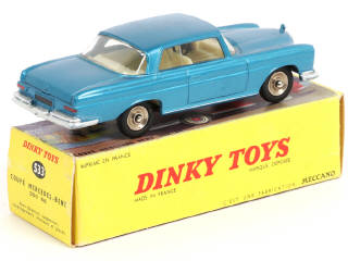 Lot 489 - DINKY TOYS (FRANCE) (1)
