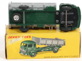 Lot 532 - DINKY TOYS (FRANCE) (1)