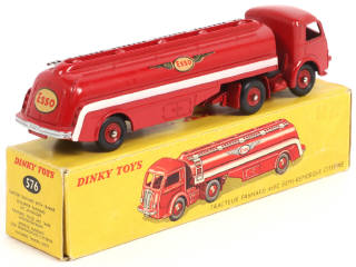 Lot 529 - DINKY TOYS (FRANCE) (1)