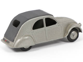 Lot 382 - DINKY TOYS (FRANCE) (1)