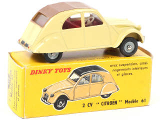 Lot 429 - DINKY TOYS (FRANCE) (1)