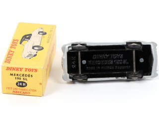 Lot 420 - DINKY TOYS (FRANCE) (1)