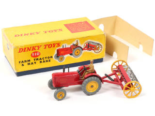 Lot 651 - DINKY TOYS (GB) (1)
