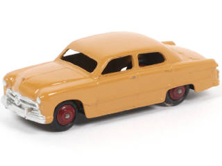 Lot 560 - DINKY TOYS (GB) (1)