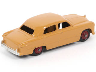 Lot 560 - DINKY TOYS (GB) (1)