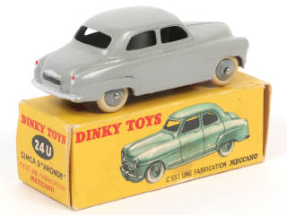 Lot 433 - DINKY TOYS (FRANCE) (1)