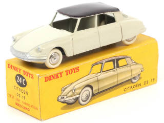 Lot 398 - DINKY TOYS (FRANCE) (1)