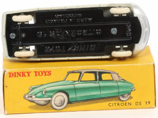 Lot 398 - DINKY TOYS (FRANCE) (1)