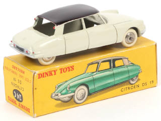 Lot 398 - DINKY TOYS (FRANCE) (1)