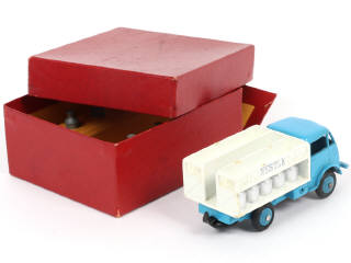 Lot 527 - DINKY TOYS (FRANCE) (1)