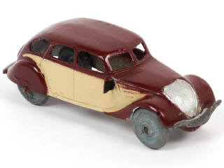 Lot 362 - DINKY TOYS (FRANCE) (1)