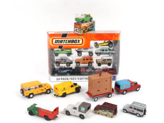 Lot 146 - DIVERS (9)