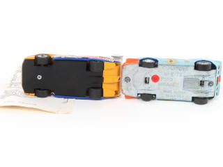 Lot 120 - DIVERS (2)