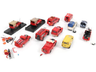 Lot 148 - DIVERS (12)