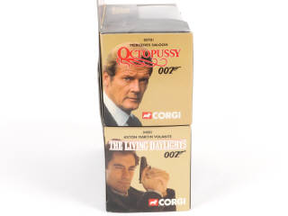 Lot 211 - CORGI TOYS (GB) (2)