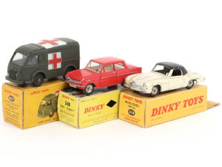 Lot 334 - DINKY TOYS (FRANCE) (3)