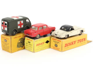 Lot 334 - DINKY TOYS (FRANCE) (3)