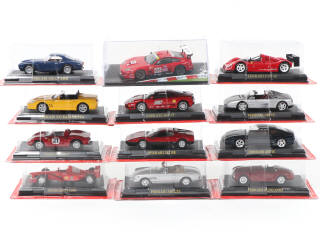 Lot 270 - DIVERS (12)