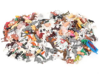 Lot 13 - DIVERS (100)