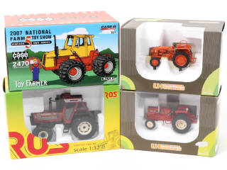 Lot 283 - DIVERS (4)