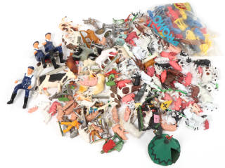 Lot 14 - DIVERS (100)