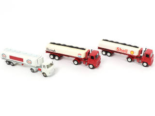 Lot 230 - DINKY TOYS (GB) (3)