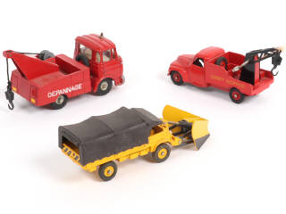Lot 486 - DINKY TOYS (FRANCE) (3)