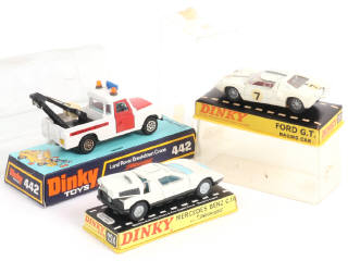 Lot 270 - DINKY TOYS (GB) (3)