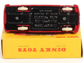 Lot 352 - DINKY TOYS (FRANCE) (1)