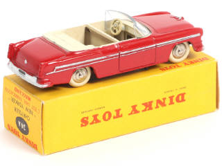 Lot 352 - DINKY TOYS (FRANCE) (1)