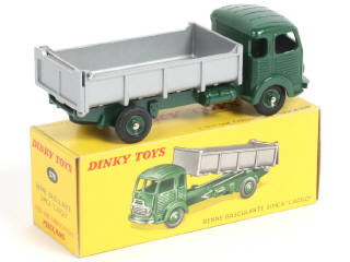 Lot 452 - DINKY TOYS (FRANCE) (1)