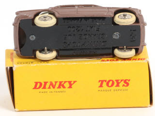 Lot 381 - DINKY TOYS (FRANCE) (1)