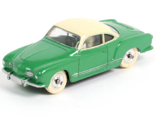 Lot 122 - DINKY TOYS (GB) (1)