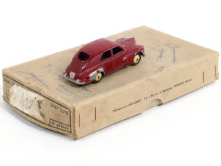 Lot 276 - DINKY TOYS (FRANCE) (2)