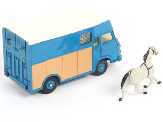 Lot 337 - DINKY TOYS (FRANCE) (1)