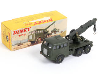 Lot 466 - DINKY TOYS (FRANCE) (1)