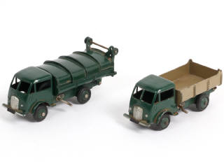 Lot 482 - DINKY TOYS (FRANCE) (2)
