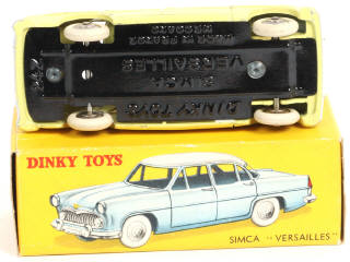 Lot 372 - DINKY TOYS (FRANCE) (1)