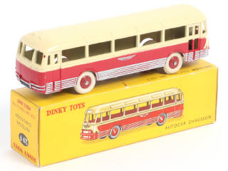 Lot 462 - DINKY TOYS (FRANCE) (1)