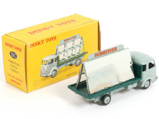 Lot 453 - DINKY TOYS (FRANCE) (1)