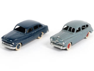 Lot 471 - DINKY TOYS (FRANCE) (2)
