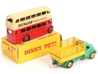 Lot 268 - DINKY TOYS (GB) (2)