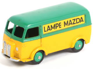 Lot 328 - DINKY TOYS (FRANCE) (1)