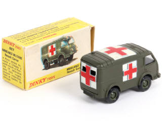 Lot 465 - DINKY TOYS (FRANCE) (1)