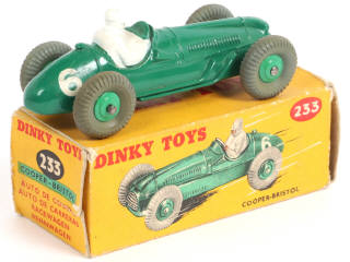Lot 137 - DINKY TOYS (GB) (1)