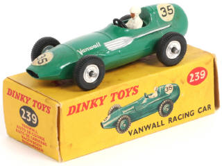 Lot 148 - DINKY TOYS (GB) (1)